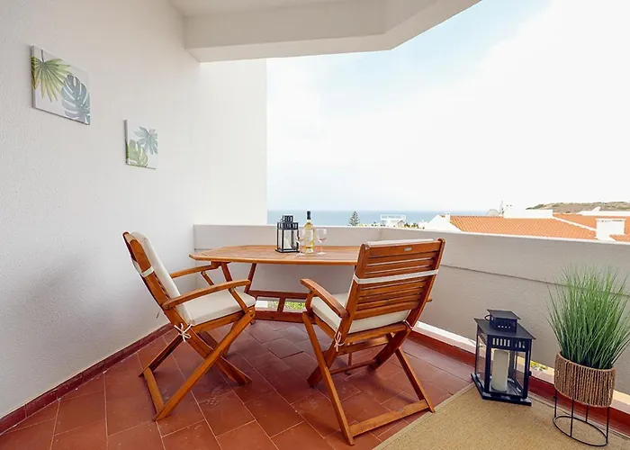 B69 - Village Of Luz Apartment
